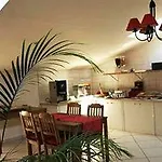 L'escale Hotel